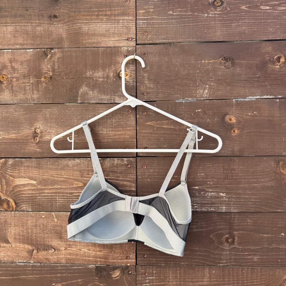 Lively Gray Bra Size 36B - Picture 4 of 5
